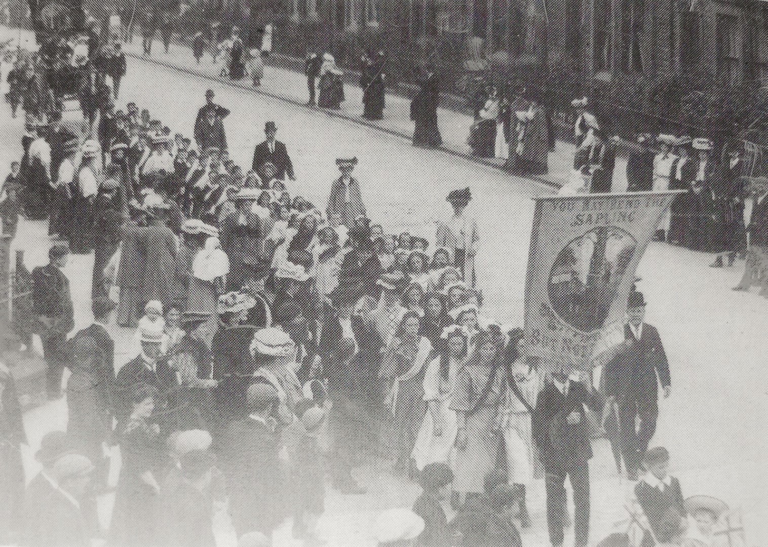 Curzon Street Carnival 1900 BCm