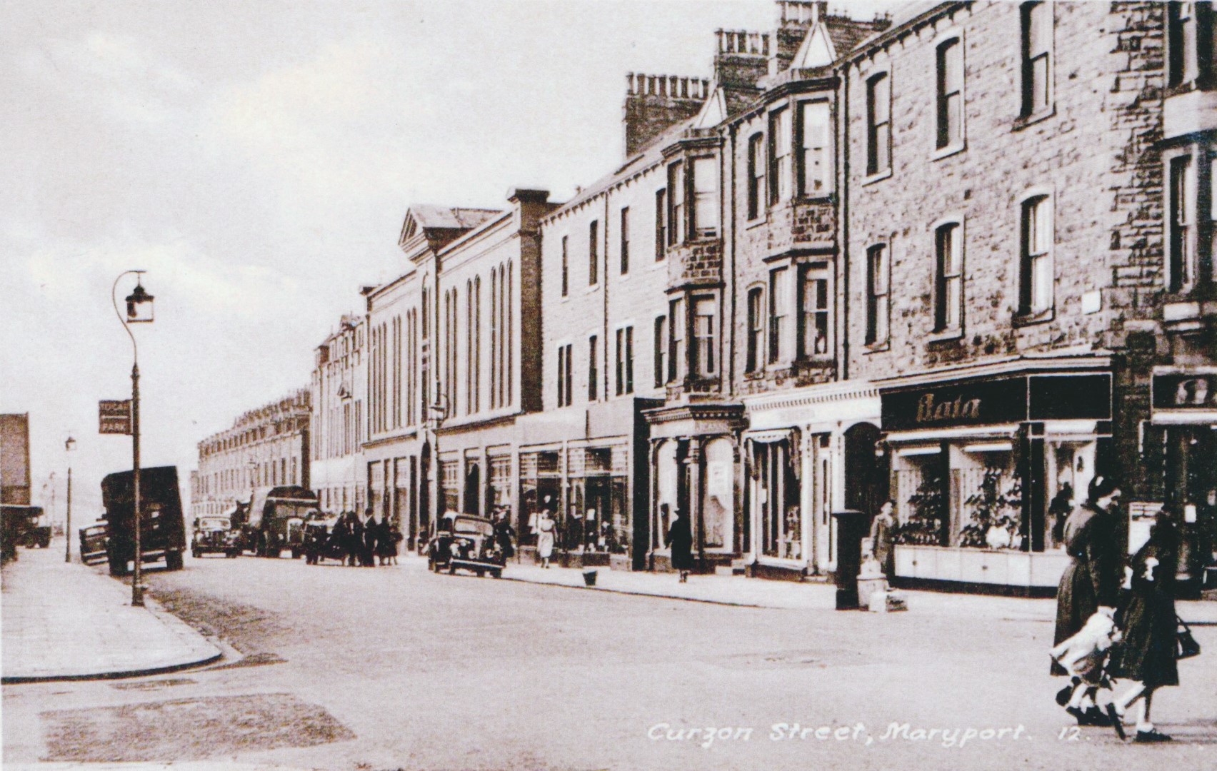 Curzon Street from junction at Senhouse Street horse cart and cars 2
